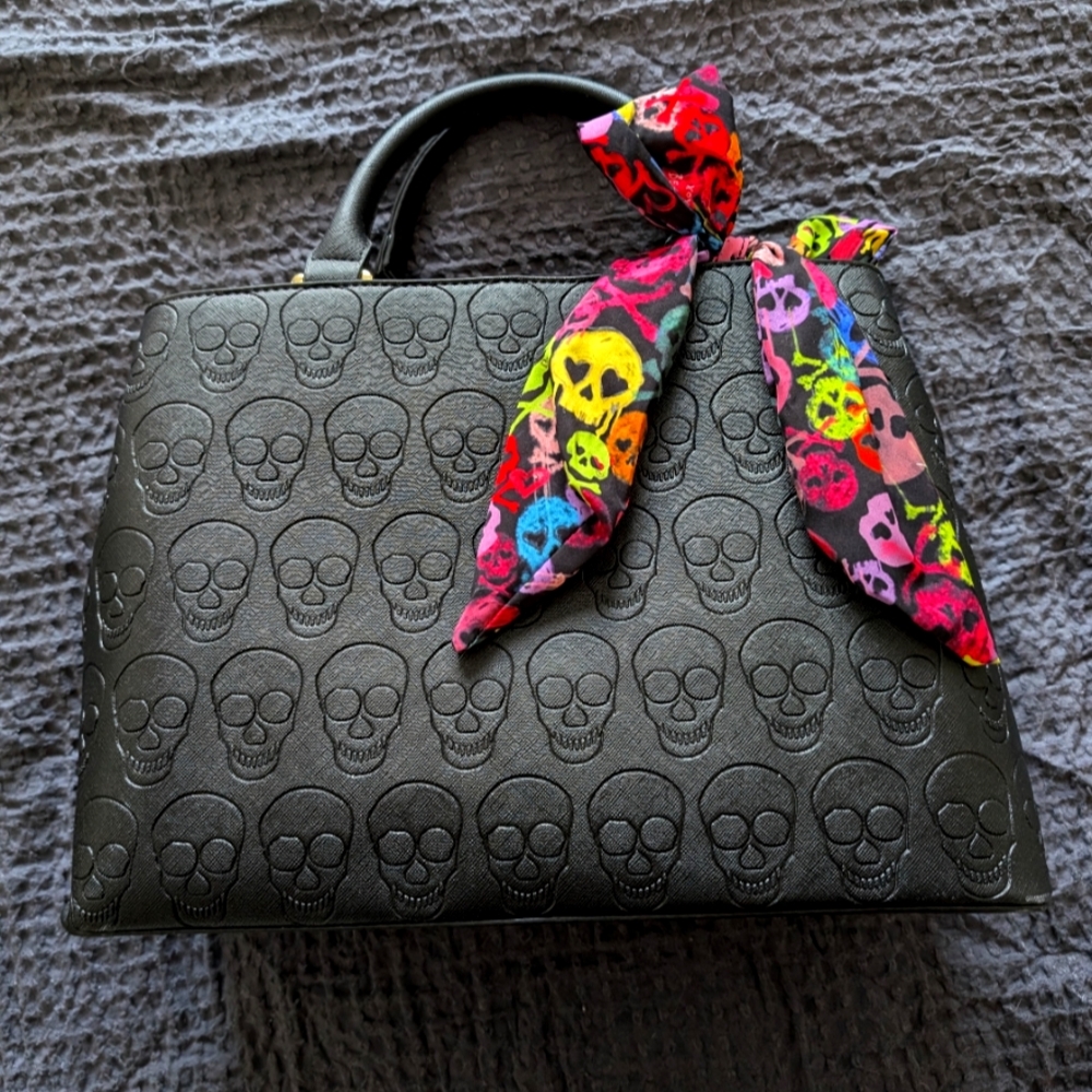 NWT Betsey Johnson Skull Tote